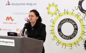 Заместник-министър председател Даниела Бобева-Филипова по време на Конференция "Иновации и предприемачество 2014. Наука, Изследвания, Технологично развитие"
