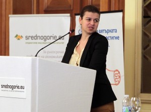 г-жа Аглика Събева-Цветанова, Съветник в Представителството на ЕК в България по време на първата сесия на Конференция "Иновации и предприемачество 2015"