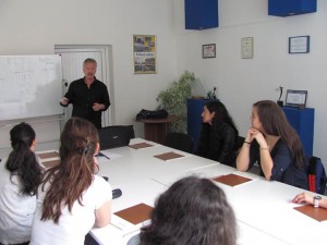 Летен езиков курс по инициатива на Аурубис България