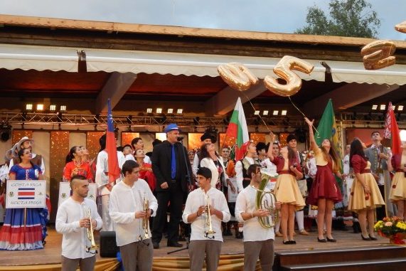 6691F80F-BFF8-4C3F-A00A-826EFE0A1554