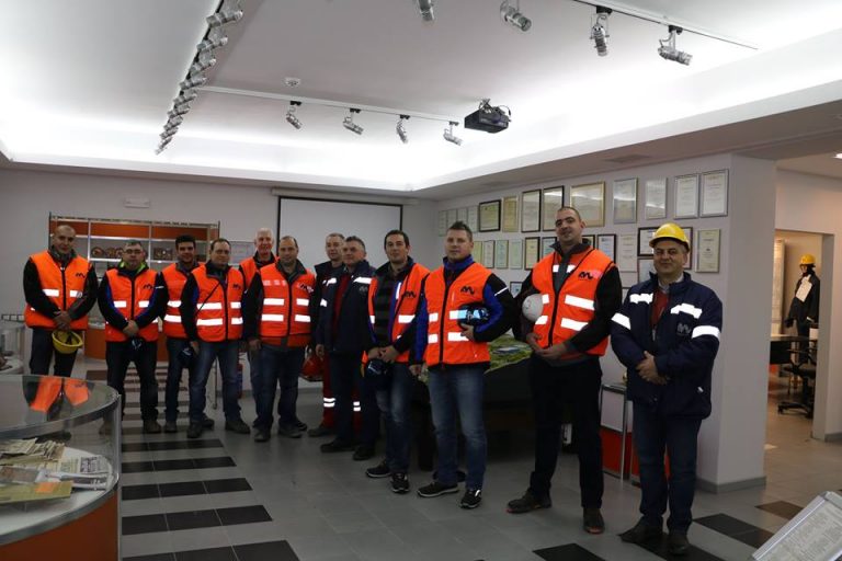 46517307_1077995119045812_6923002834610814976_n