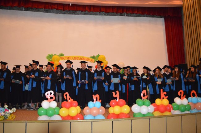 65428670_1224660477712608_7969681696016564224_o