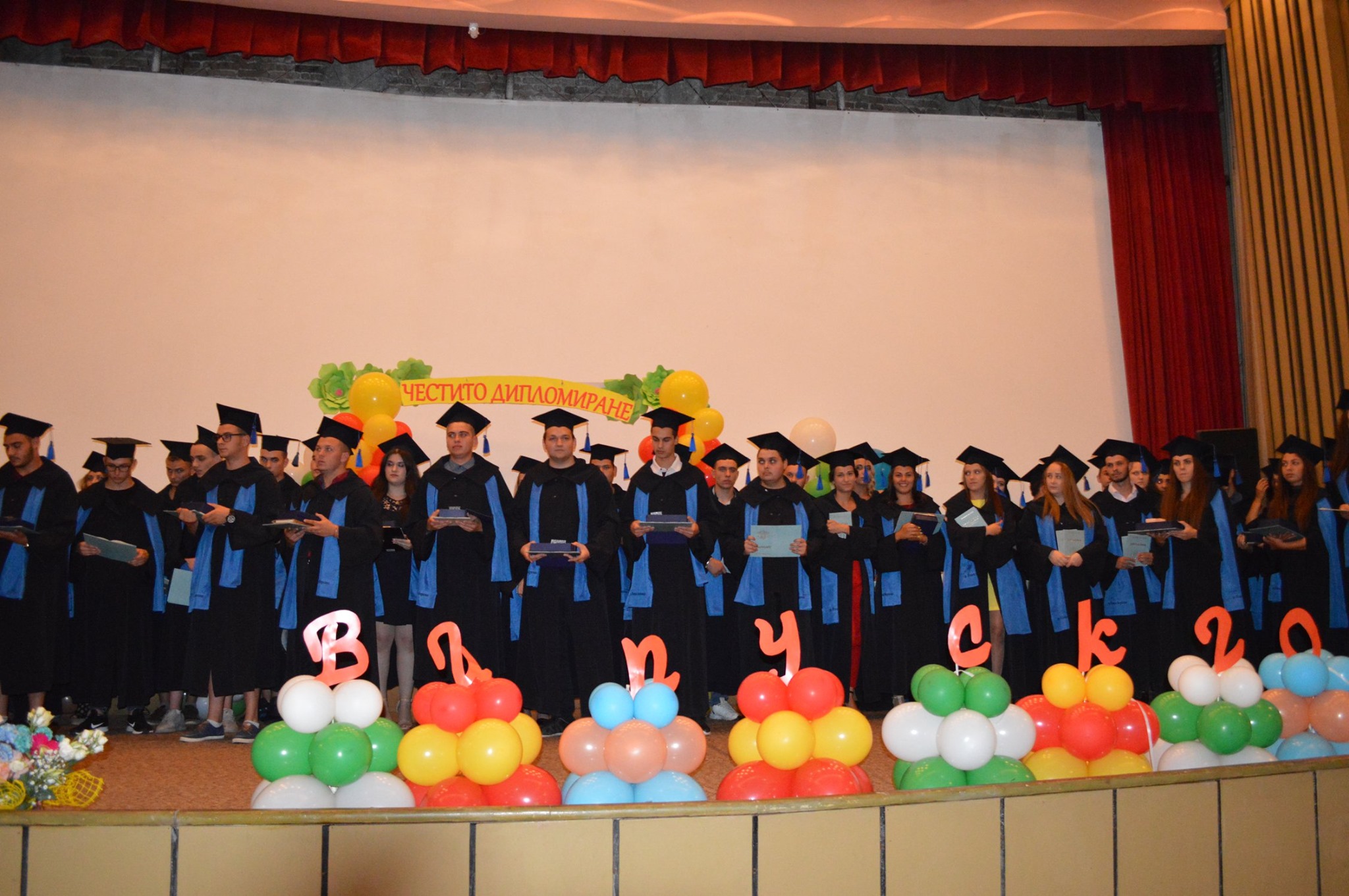 65428670_1224660477712608_7969681696016564224_o