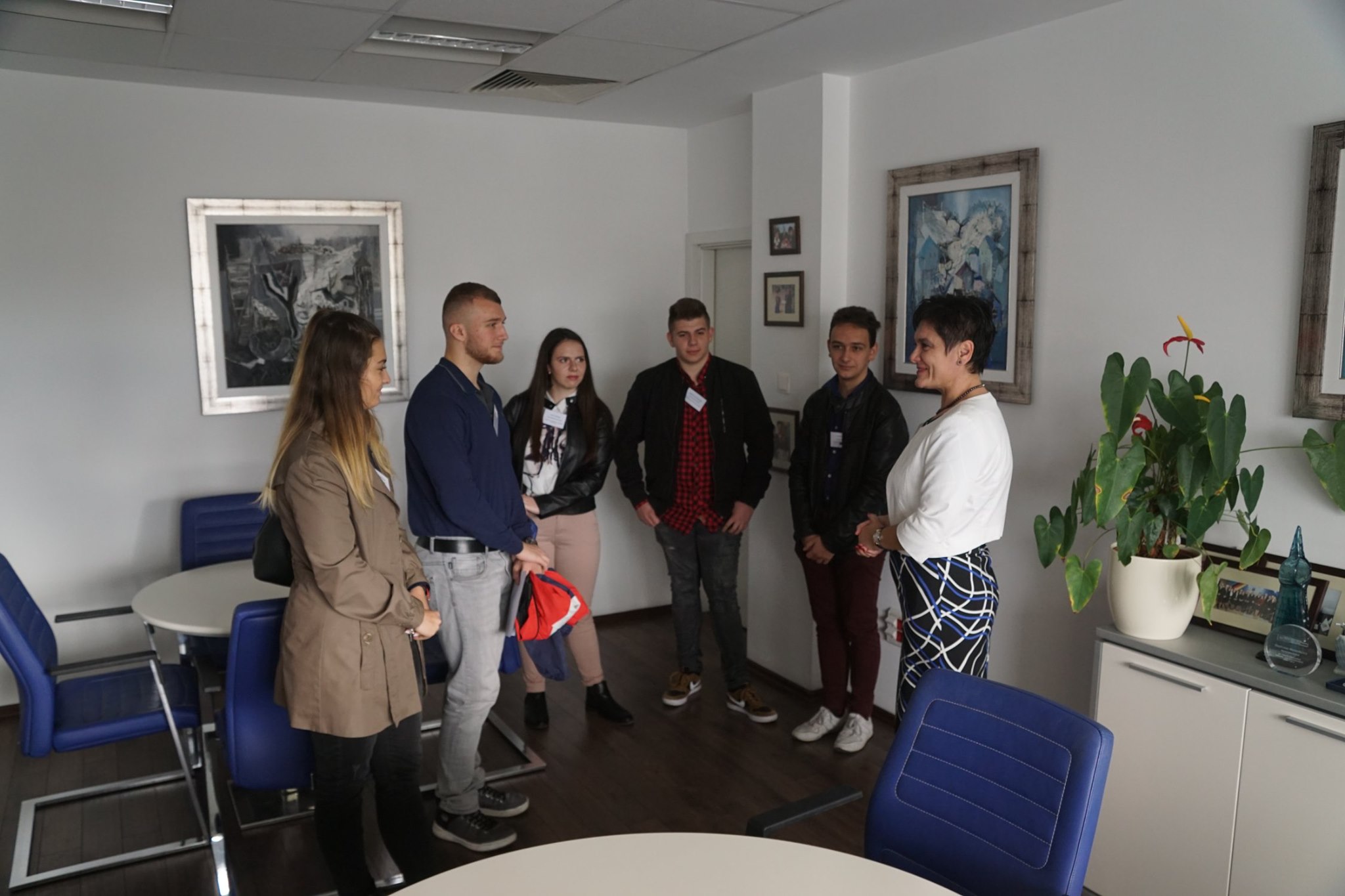 74464083_997498853930932_1673475904568819712_o