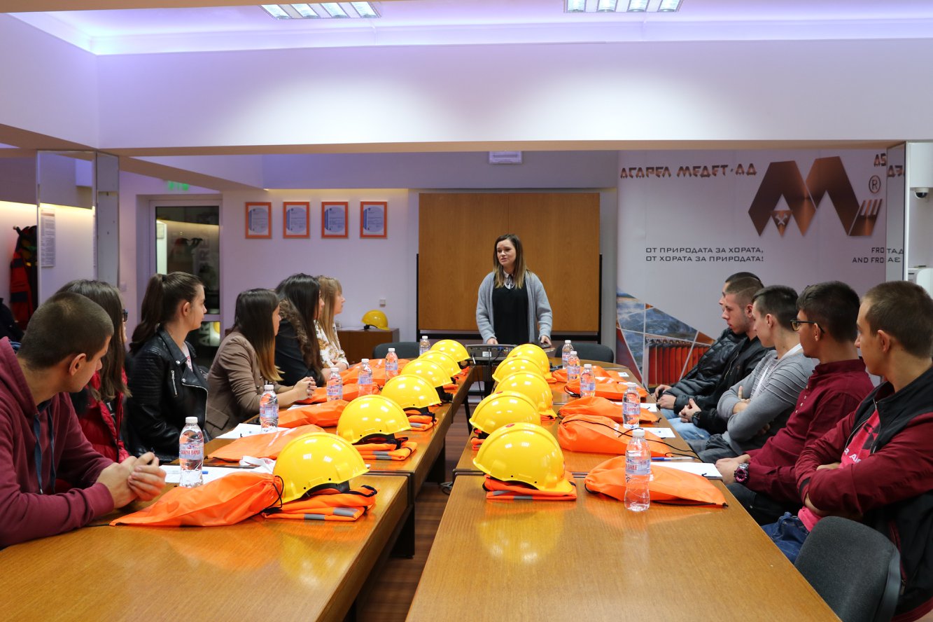 76955252_1332037416974913_2959742180777787392_o