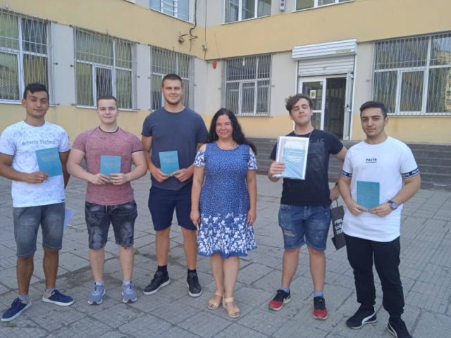 208859602_632360321499131_5894181309976925384_n-640×480