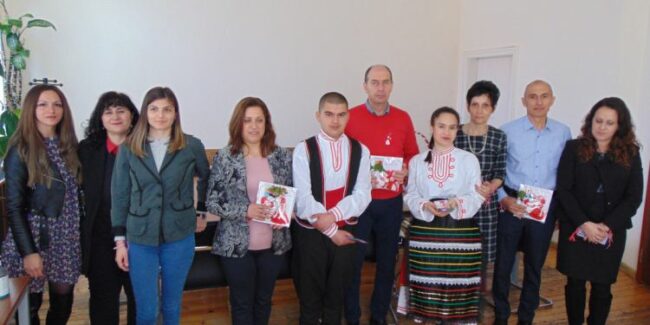 martenici-2-2-750×375-1