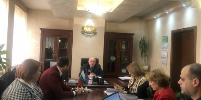 Среща-областен-управител-кмет-Костинброд-Институт-Пушкаров-750×375-1