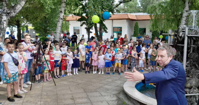 img-97d4422f5c32886644b819643e780fbf-v