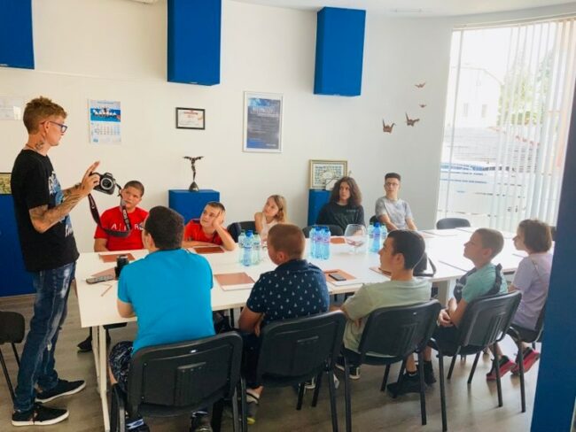 361451946_230268229394904_4544768858396847490_n